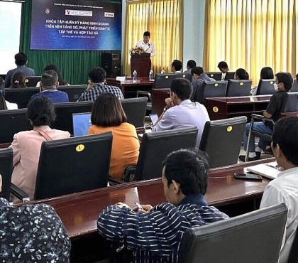 50 hợp tác xã, doanh nghiệp Đắk Nông học cách livestream bán hàng